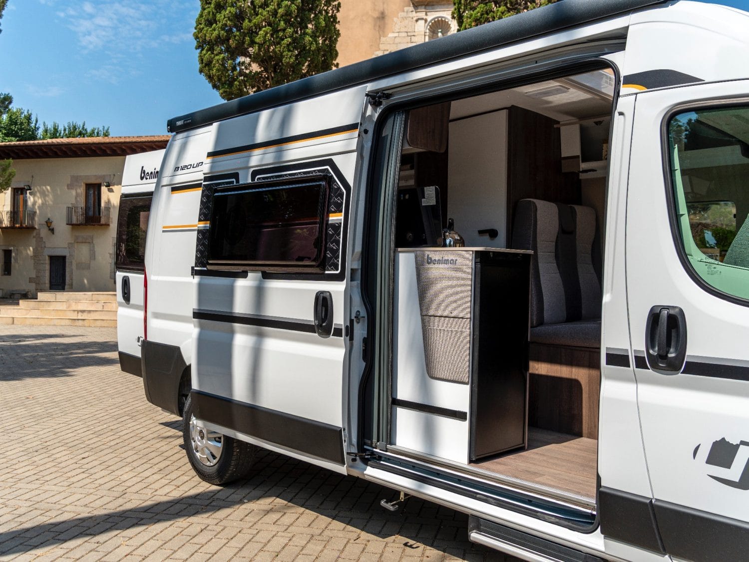 Benivan-2026_A7404886_B120UP_T26