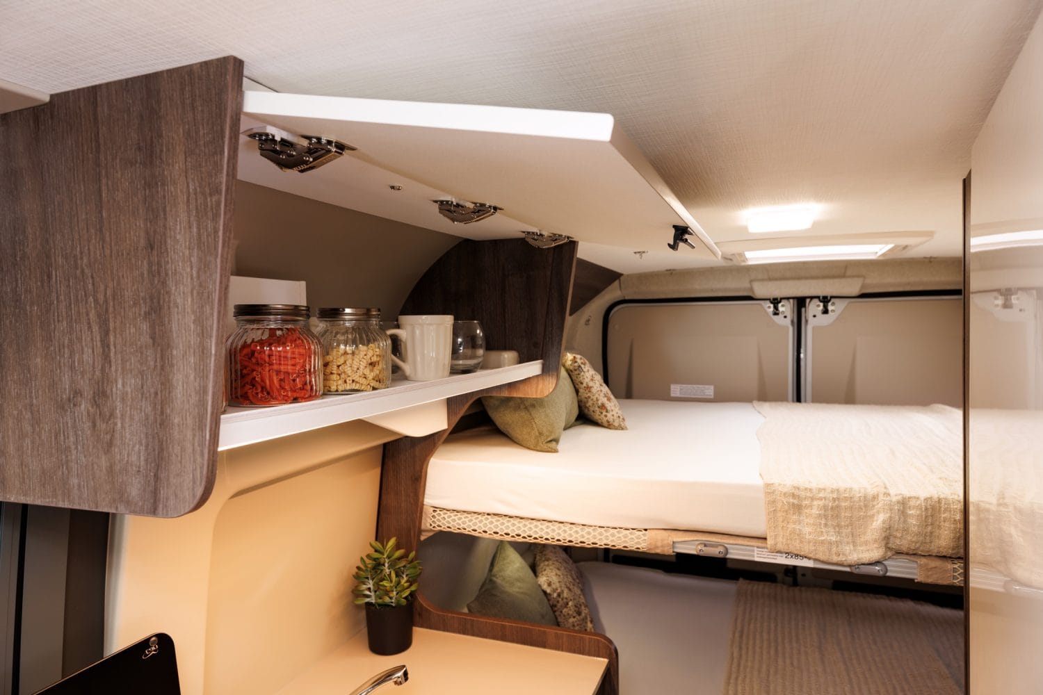 Benivan-2026__81A2102_B120UP_T26