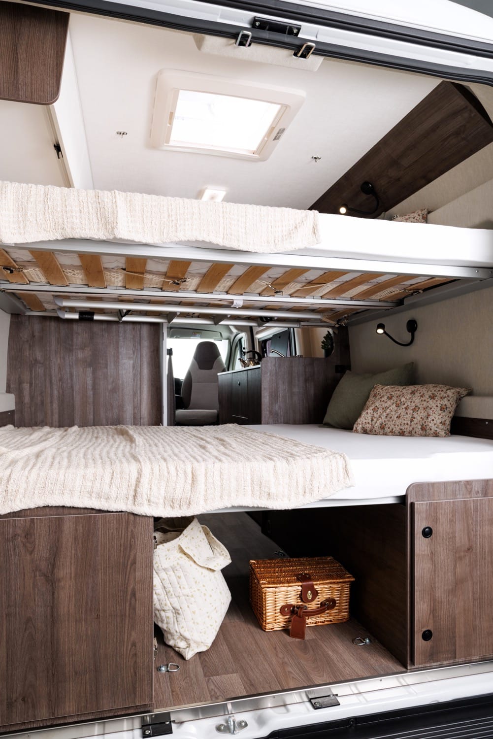 Benivan-2026__81A2136_B120UP_T26